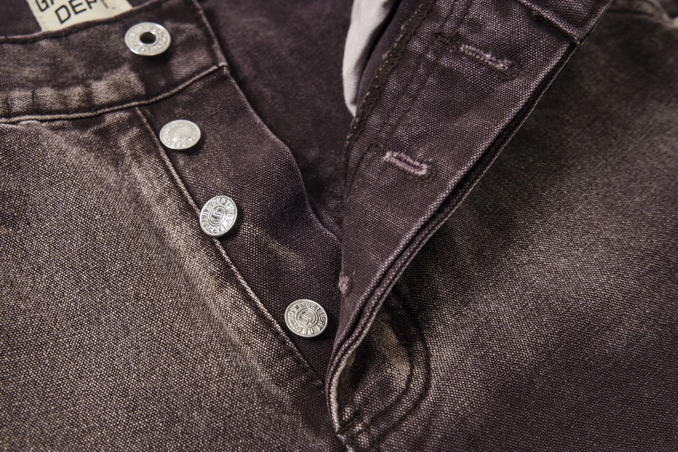 #8175 P250💰 GALLERY DEPT American retro splash-ink splicing micro-horn logging overalls raw-edged jeans - Original purchase and pattern making to truly restore the ultimate texture of Vintage - Original hardware accessories, washed and other elevators, QR code analysis are all purchased from the original factory, high degree of restoration, welcome to compare with a certain product ~ - Three-dimensional version Loose and comfortable, not picky about the figure, taller and slimmer, factory Seiko, original factory quality control, same style for men and women, can be matched with couples Versatile recommendation: must-have jeans for all seasons Size: S-XXL (28-36)